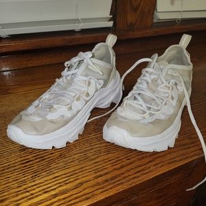 Sorel women's kinetic breakthru tech lace sneaker